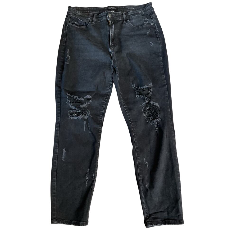 Judy Blue Black Distressed Boyfriend Fit Jean.  Size 15/32